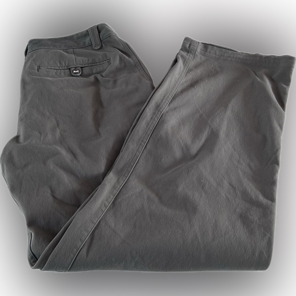 Lululemon safari green pants size 6.
